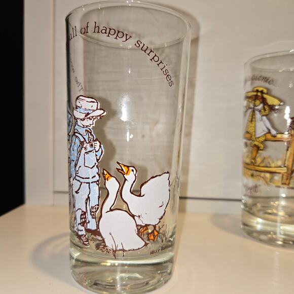 2 Holly Hobbie Vintage drinking tall juice glasses - Picture 6 of 9